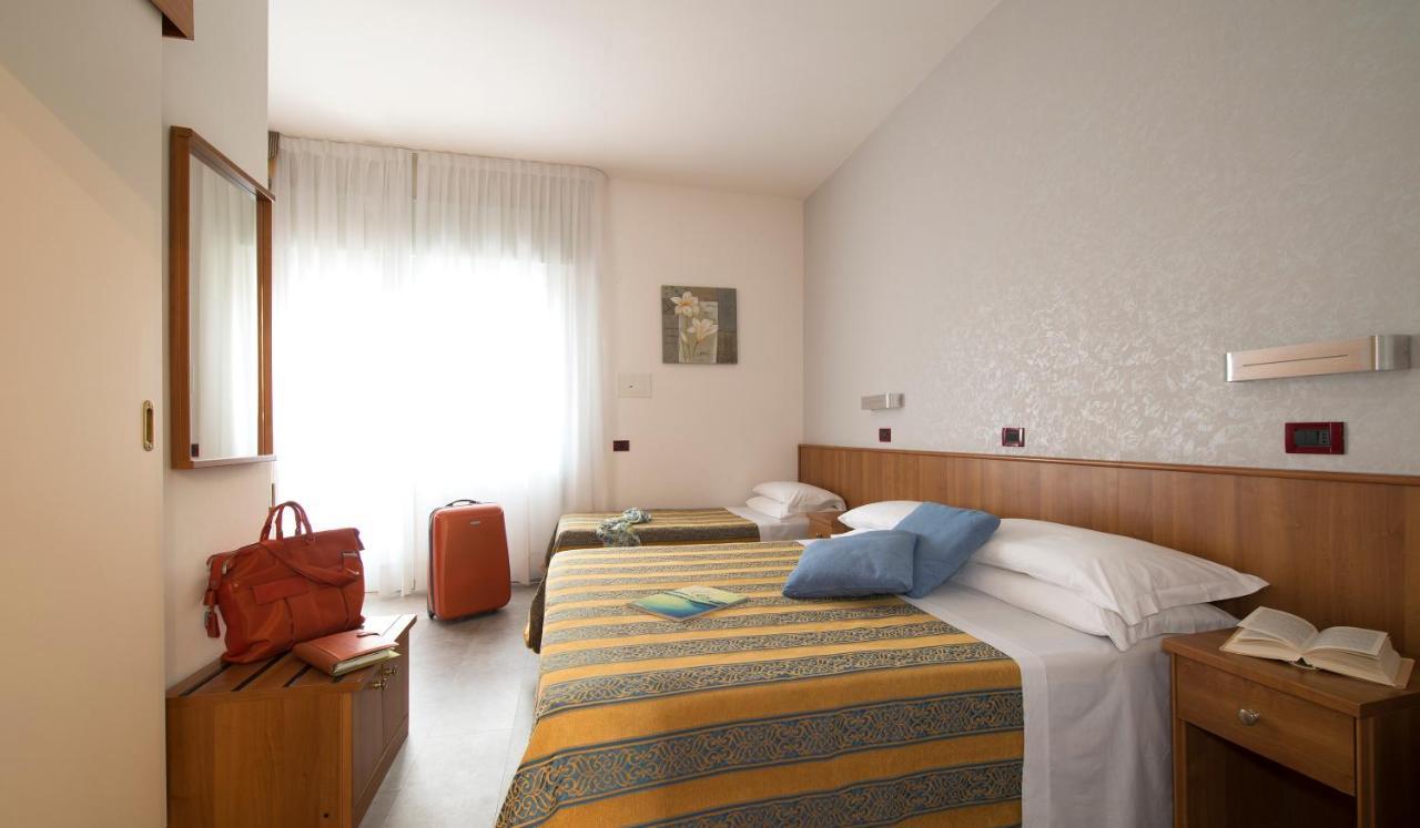 Hotel Pillon Bibione Exterior foto