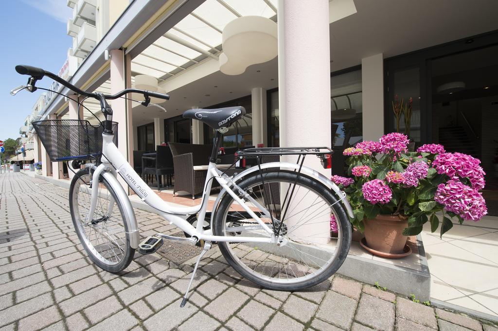 Hotel Pillon Bibione Exterior foto